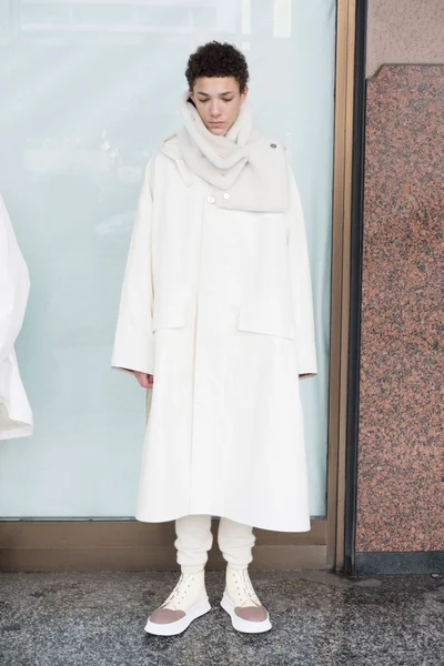 Look 4
